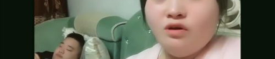 明星小姐姐胃疼呕吐,明星小姐姐紧急应对呕吐危机