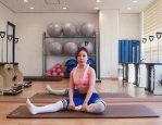 韩国美女教瑜伽,塑造完美身材，焕发健康魅力