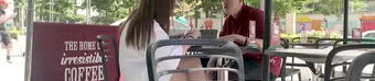 嘉定美团小姐姐电话,揭秘美食配送背后的温馨故事
